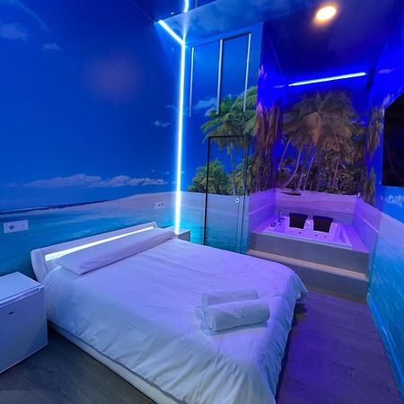 Habitacion Con Jacuzzi Y Bano Privado مدريد المظهر الخارجي الصورة