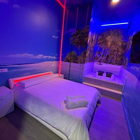 Habitacion Con Jacuzzi Y Bano Privado مدريد المظهر الخارجي الصورة